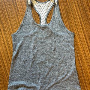 Reebok athletic top size S